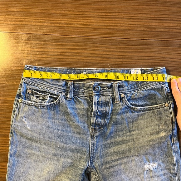We the Free low rise distressed light wash jeans - Size 26 - Picture 3 of 10